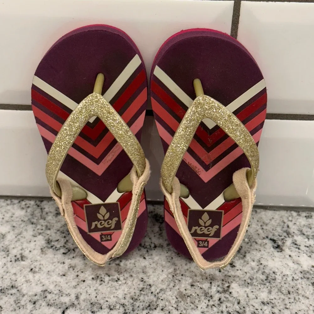 Reef Toddler 3/4 Ahi Flip Flop Purple Gold Glitter Chevron Backstrap Beachwear
